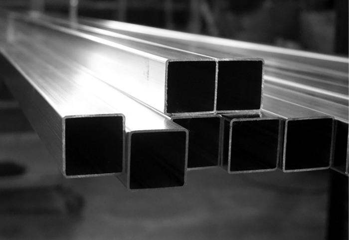 TUBO CUADRADO DE ALUMINIO